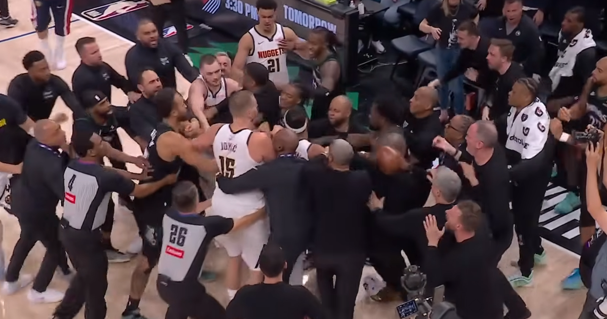 NBA : Nikola Jokic pète les plombs et provoque une bagarre générale sur le parquet