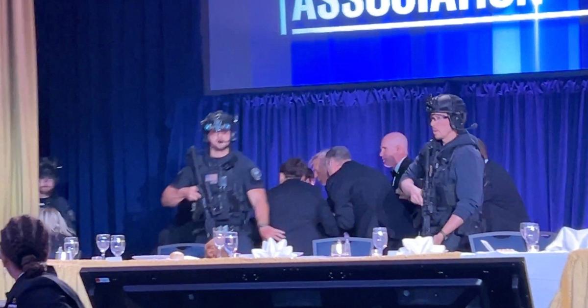 EN DIRECT - Trump évacué du dîner des correspondants de la Maison-Blanche : le suspect interpellé est un «assassin en puissance», souligne le président américain