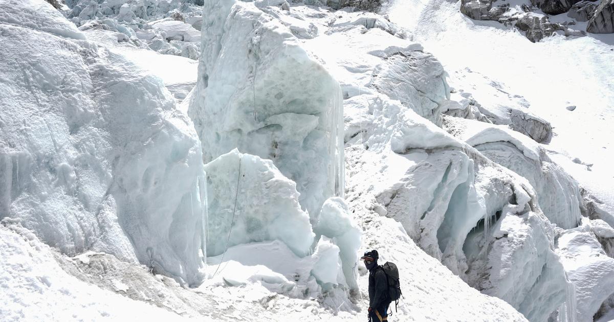 «Un défi difficile et unique» : un alpiniste australien chasse le record de l’ascension de l’Everest depuis la mer
