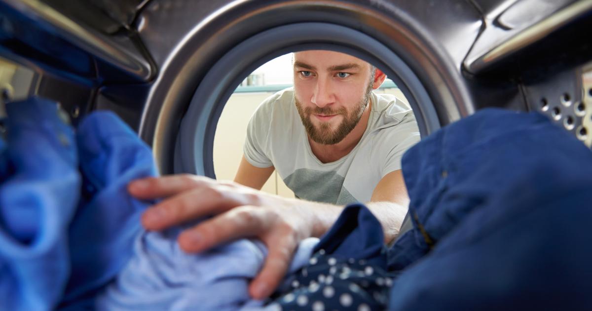 «Contrôle de niveau soviétique» : Londres veut interdire les sèche‑linge traditionnels au nom du climat