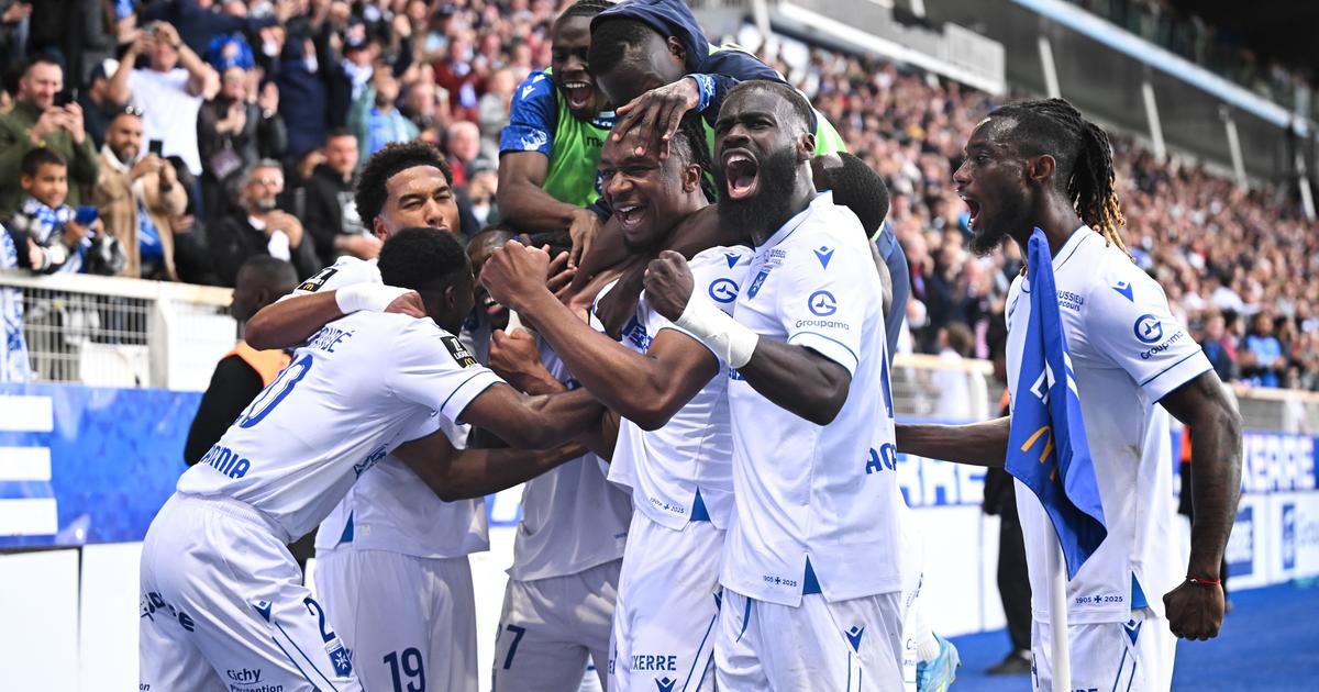Ligue 1 : Auxerre croit au maintien, le Paris FC écrase Brest, Strasbourg piégé