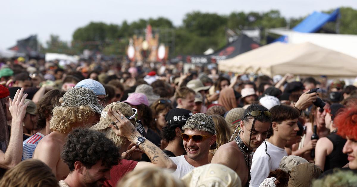 Plusieurs milliers de personnes sont encore sur le terrain militaire où a eu lieu une rave-party près de Bourges