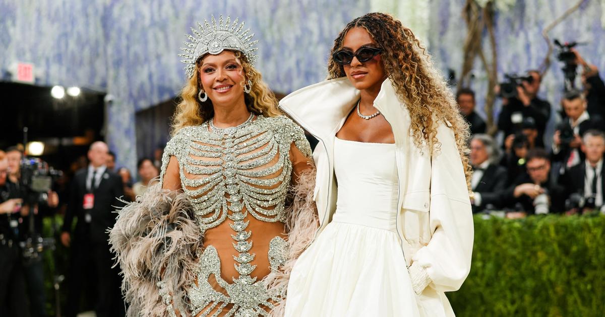 Dix ans après, Beyoncé revient au Met Gala avec Blue Ivy en robe ...