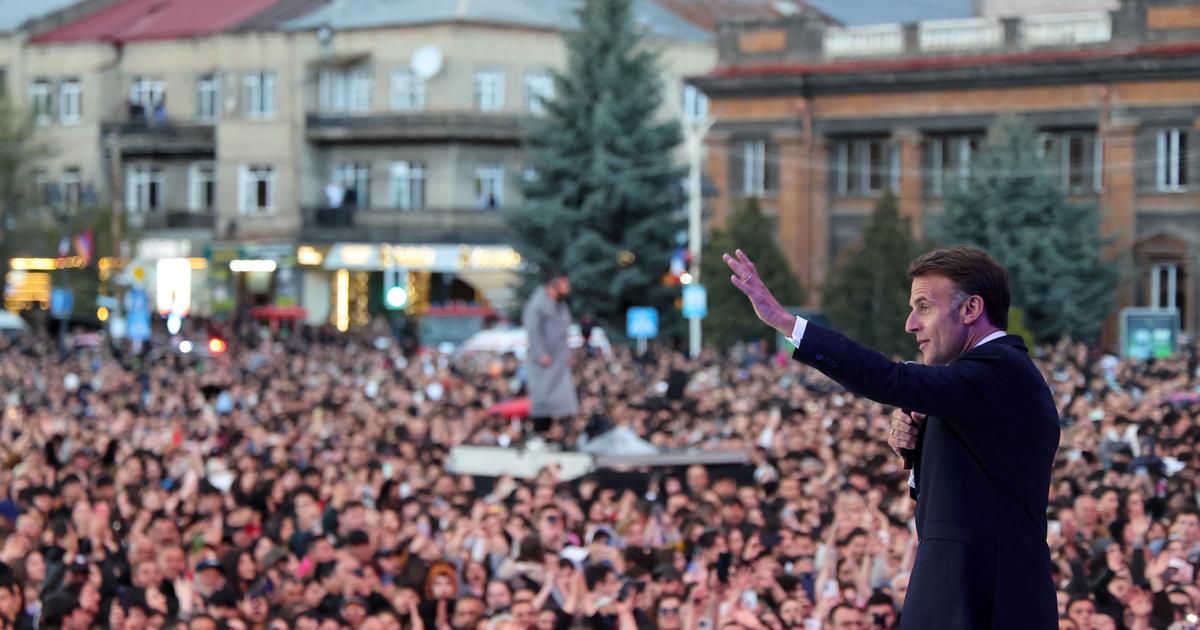 «La France vous aime !» : Emmanuel Macron conclut sa visite d’État en Arménie à Gyumri, sur les lieux du séisme de 1988