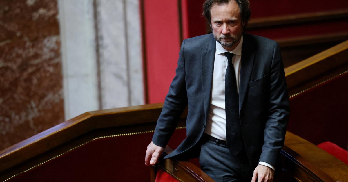 Les socialistes s’interrogent sur la stratégie de Boris Vallaud après son départ de la direction du parti