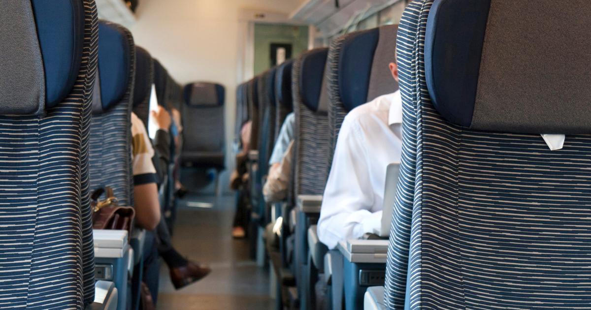 Bruit, bagages et pieds nus : ce qui exaspère le plus les Français dans le train