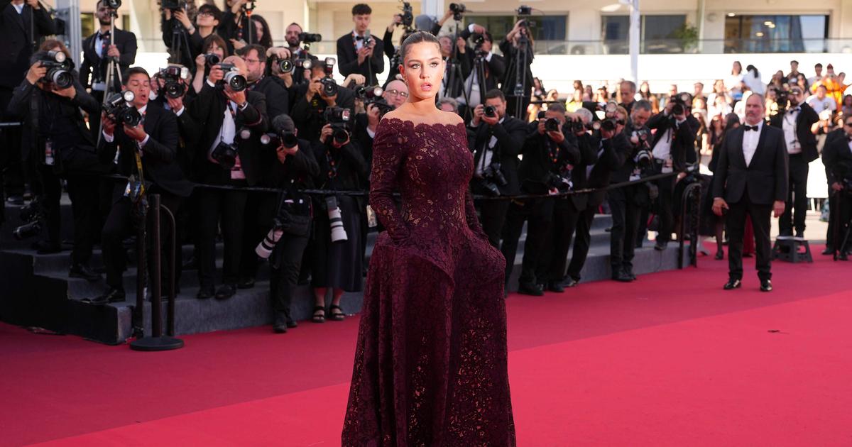 Adèle Exarchopoulos en encaje burdeos, Carla Bruni en vestido cebrado… Las estrellas sacan sus mejores galas en la alfombra roja del Palais des Festivals.