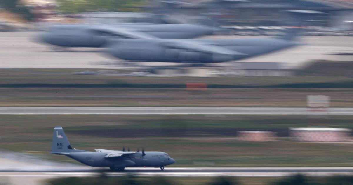 United States: two military planes collided, no casualties