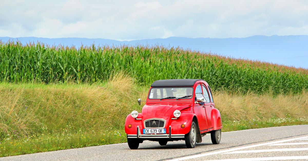 « On ne va pas retrouver l’âme de ces voitures » : les propriétaires de «Deudeuches» divisés face au projet de 2 CV électrique