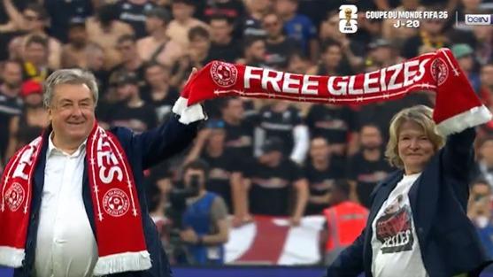 Lens-Nice : en vidéo, la mère de Christophe Gleizes donne le coup d’envoi fictif de la finale au Stade de France