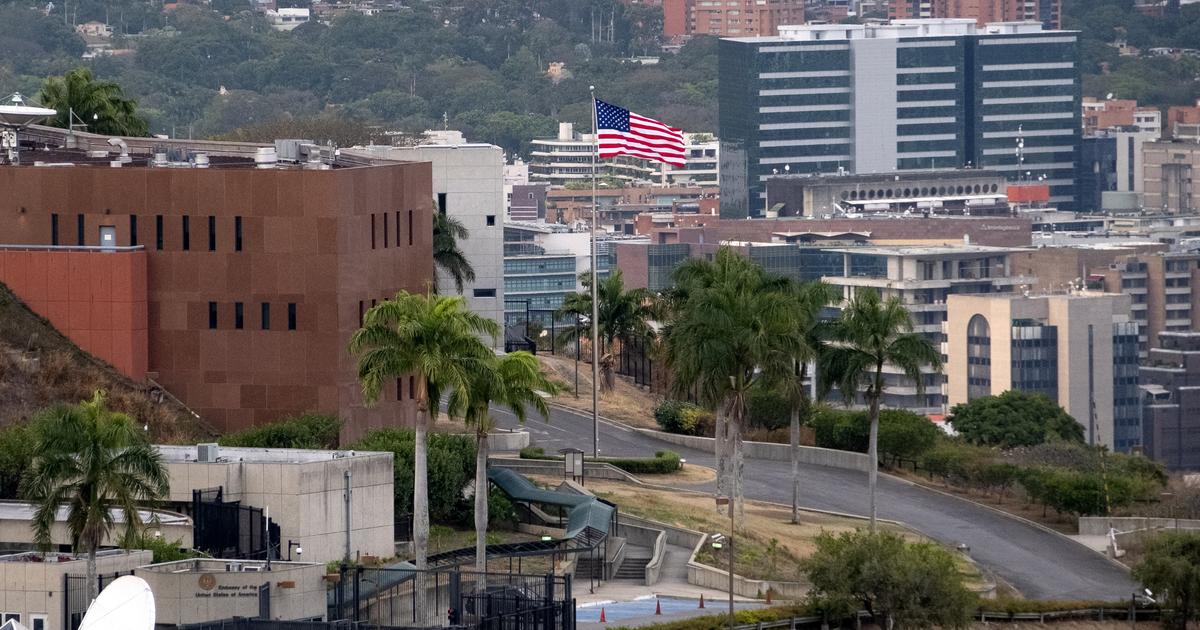 Avions, hélicoptères et bombardements : le Venezuela autorise un exercice d'évacuation de l'ambassade des États-Unis à Caracas