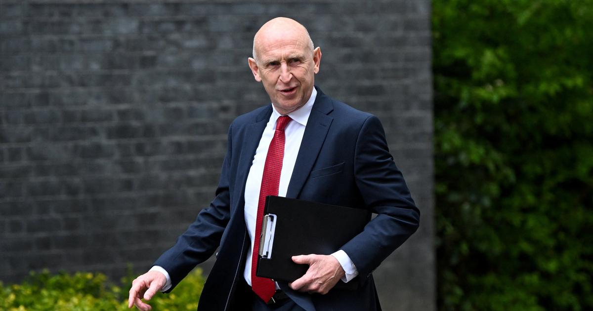British Defense Ministers airplane GPS signal jammed near Russia