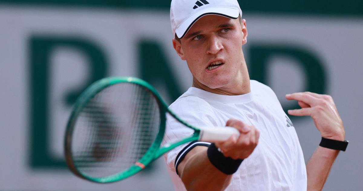 Roland-Garros : Jakub Mensik renverse Alex De Minaur