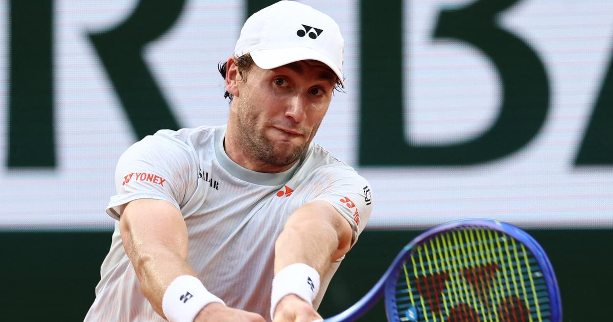 Roland-Garros : après avoir sauvé deux balles de match, Casper Ruud s’invite en 8es de finale