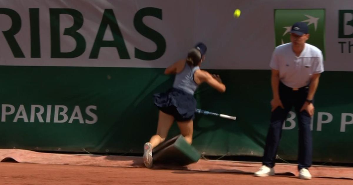 Roland-Garros : en vidéo, la violente chute d’une joueuse turque qui percute la bâche à cause d’un panneau publicitaire