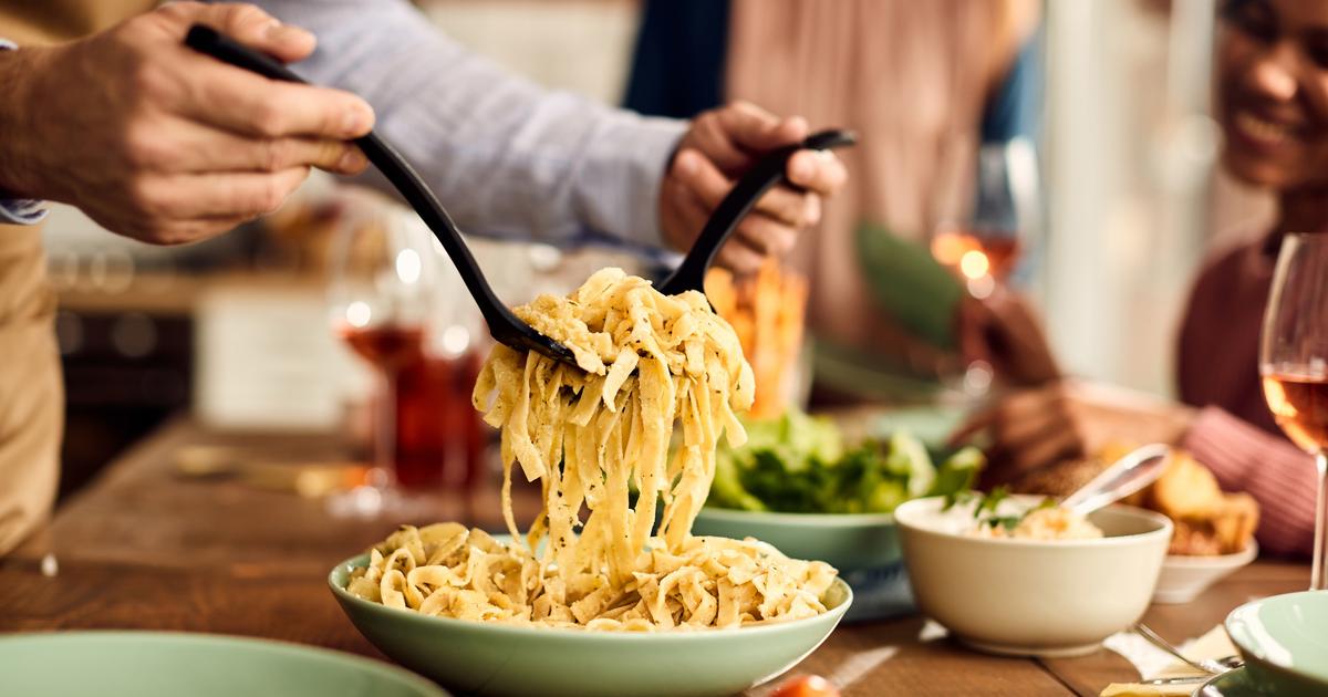 « Pâtes antifascistes », « porcisation » et « blanchité »... Quand les « gastro-terroristes » s’emparent de nos menus