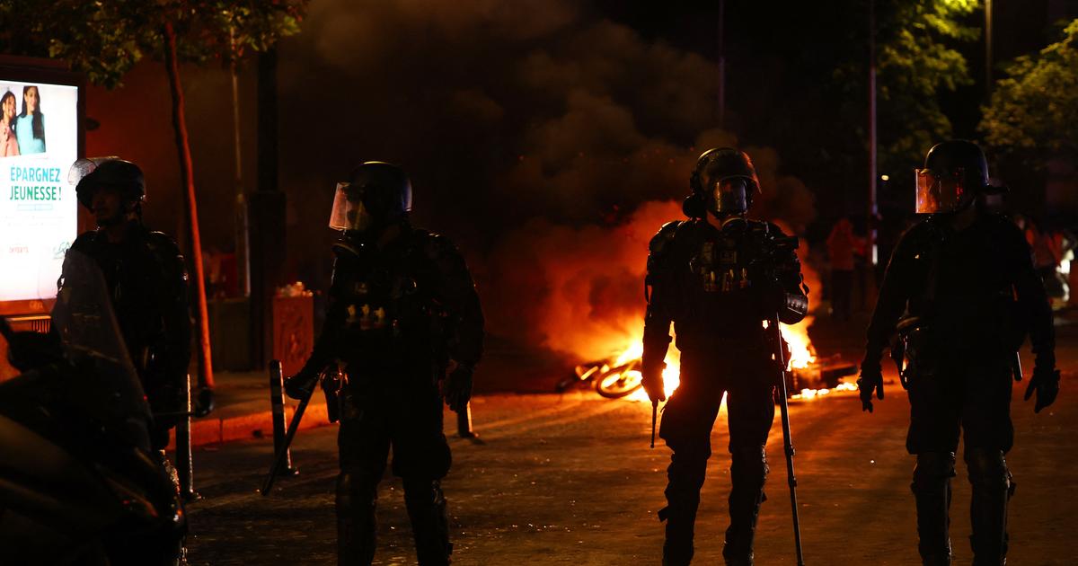 Pillages, attaques de policiers, agressions en cascades : comment la France a replongé dans une nuit ensauvagée