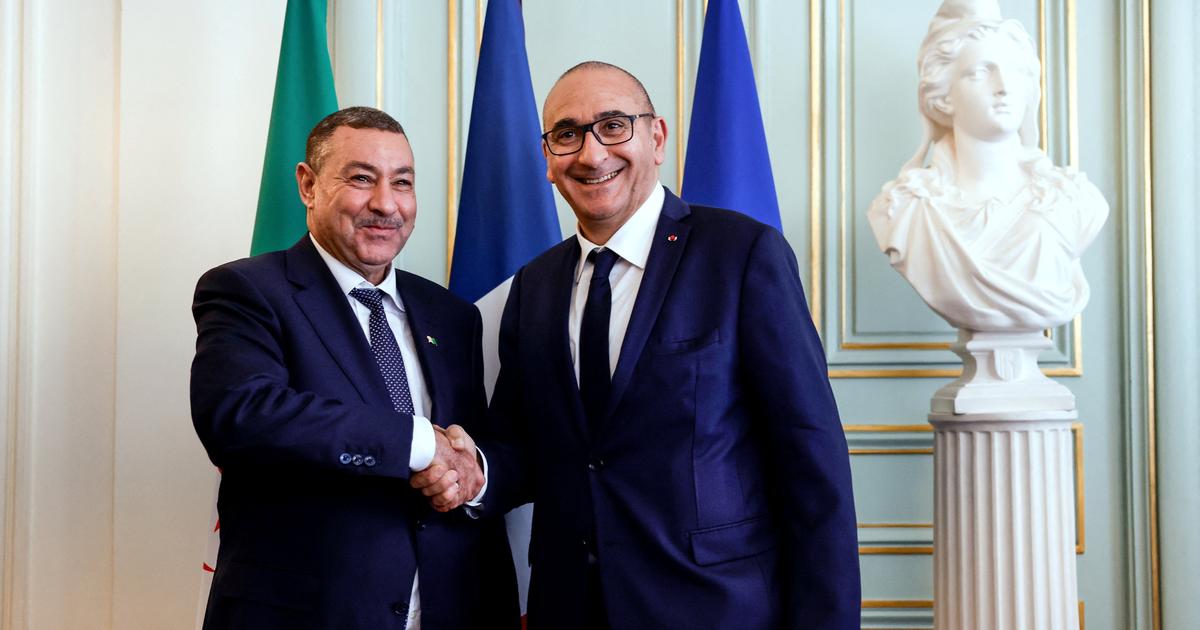Les images du ministre de l’Intérieur algérien aux côtés de Laurent Nuñez à Beauvau