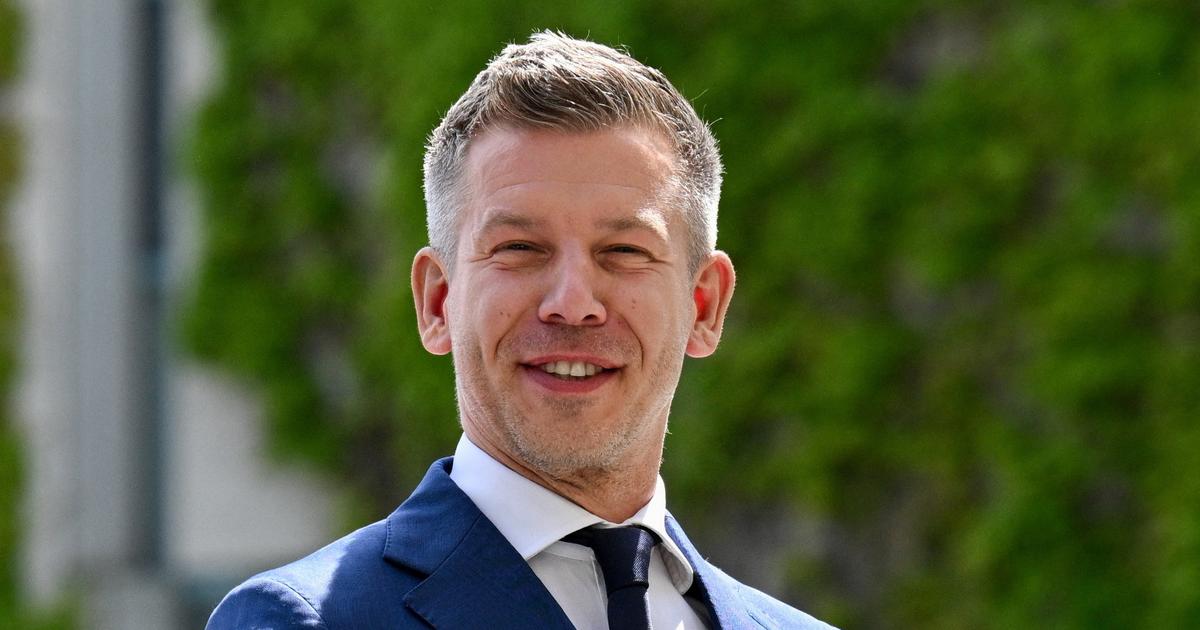 Coups d’éclat, main de fer... En Hongrie, Péter Magyar applique la méthode forte pour clore le chapitre Orban