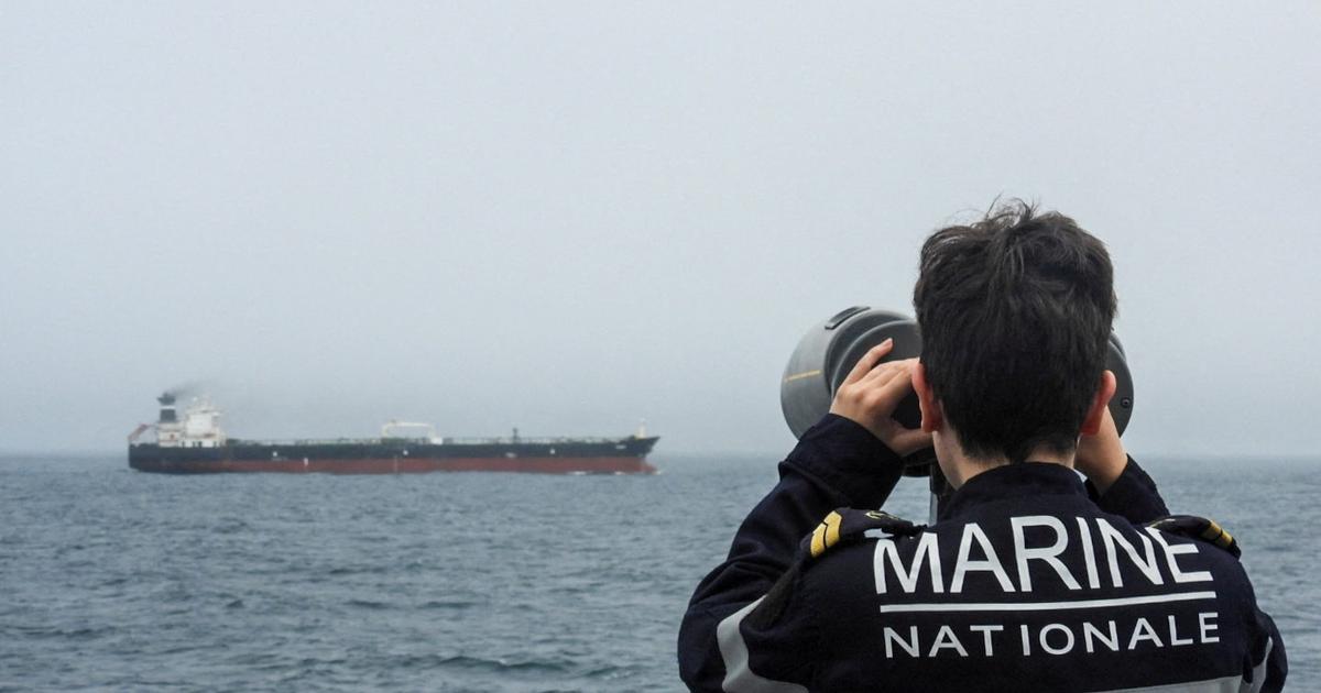 Emmanuel Macron annonce l'arraisonnage d'un nouveau pétrolier russe sous sanctions internationales