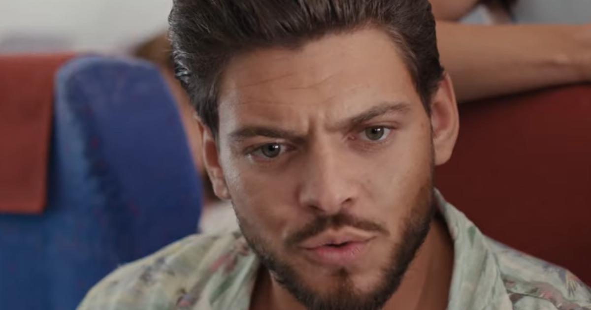 «J’ai fait tout le tournage avec un bandage» : Rayane Bensetti raconte l’accident survenu dans Avec ou sans enfants ?