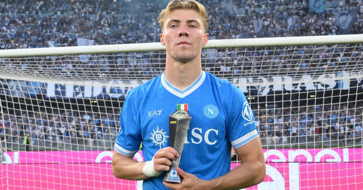 Mercato : Naples recrute définitivement un buteur de Manchester United