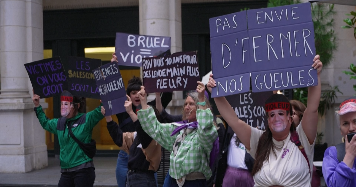 «Pas de public pour les agresseurs !» : des militantes féministes manifestent à nouveau contre Patrick Bruel devant le théâtre Édouard VII