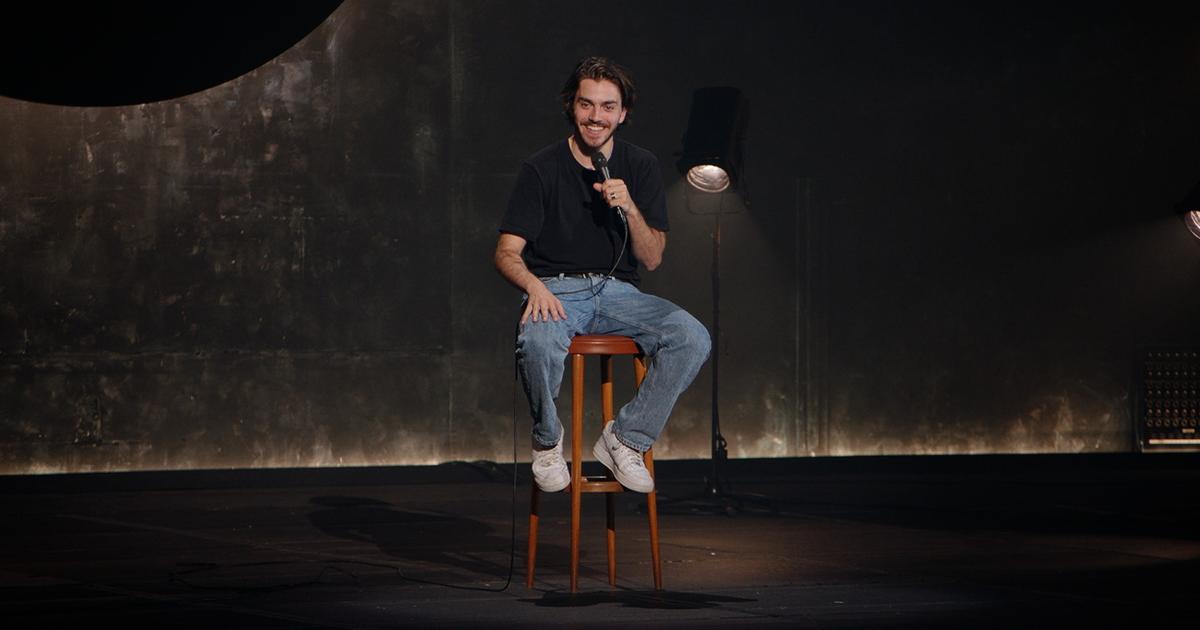 Panayotis Pascot au Palais Garnier : le phénomène de l’humour sur son trône