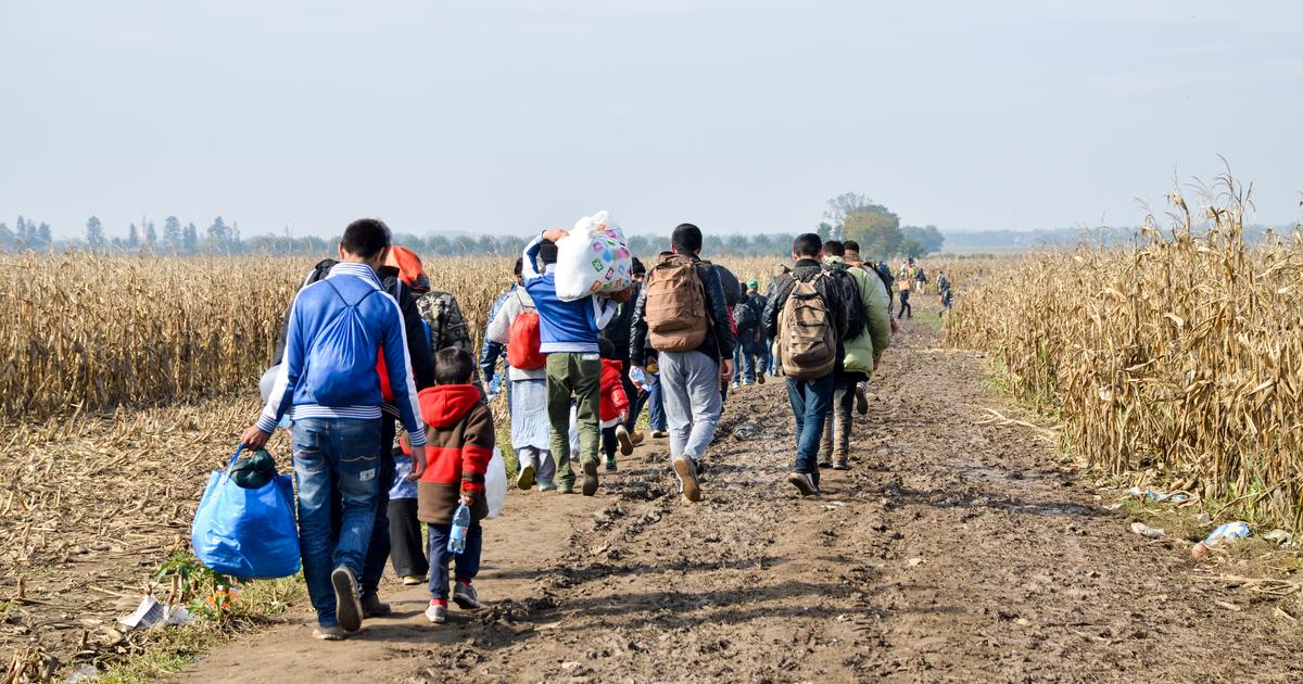 Malgré une baisse en 2024, les flux migratoires restent à un niveau historique en France