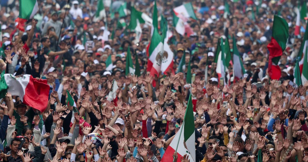 Avant la Coupe du monde, les Mexicains réalisent la plus grande «ola» du monde
