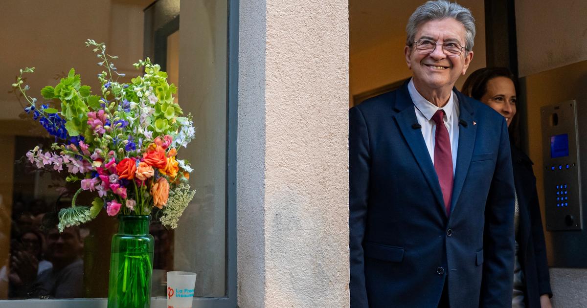 «Il impose son récit» : à Saint-Denis, Jean-Luc Mélenchon veut conforter sa dynamique