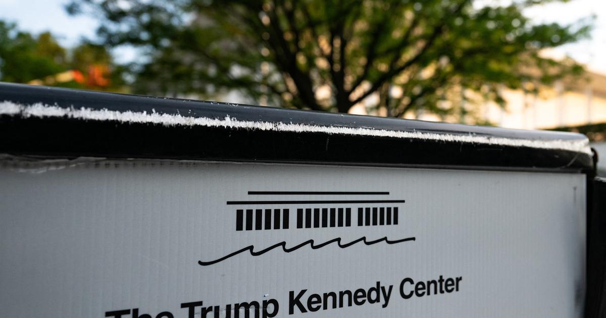 États-Unis : le Kennedy Center retire le nom de Trump de son site internet, mais pas encore de la façade