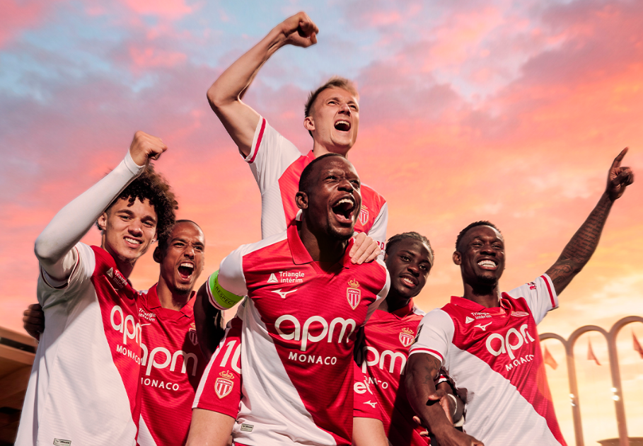 Ligue 1 : deux cadors du championnat dévoilent leurs nouveaux maillots