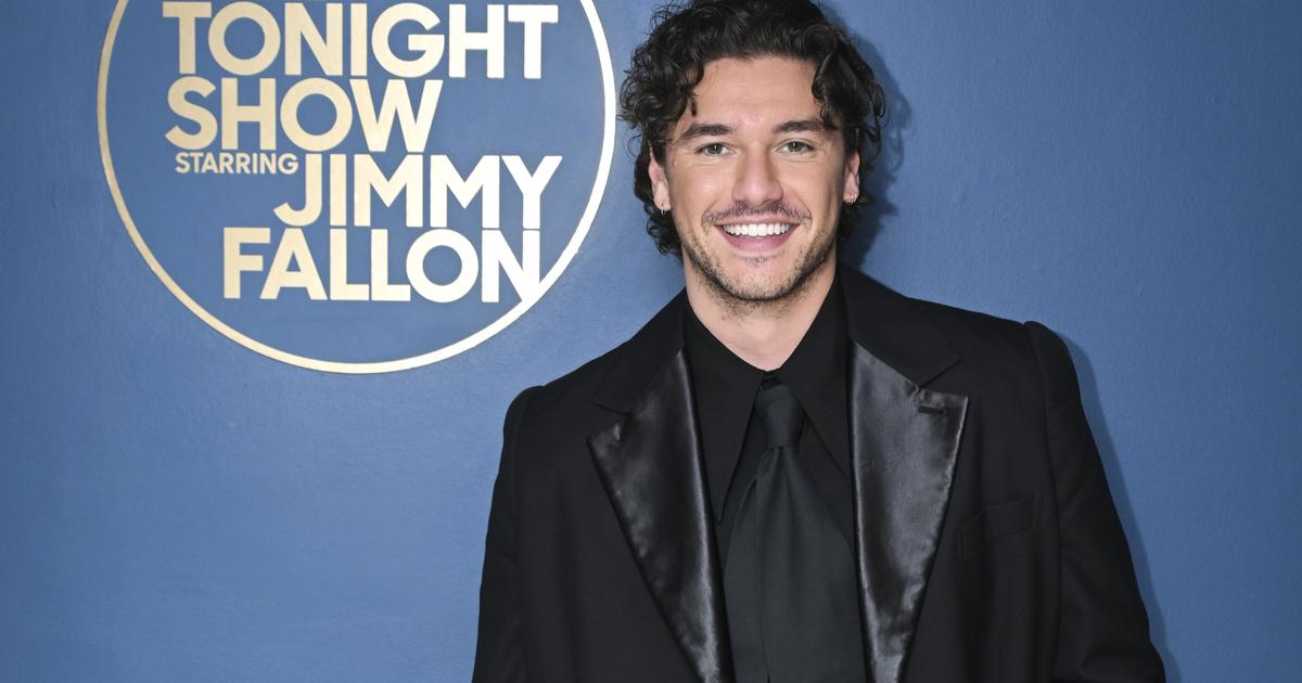 Why is the Off Campus actor’s little dance setting social media on fire?
