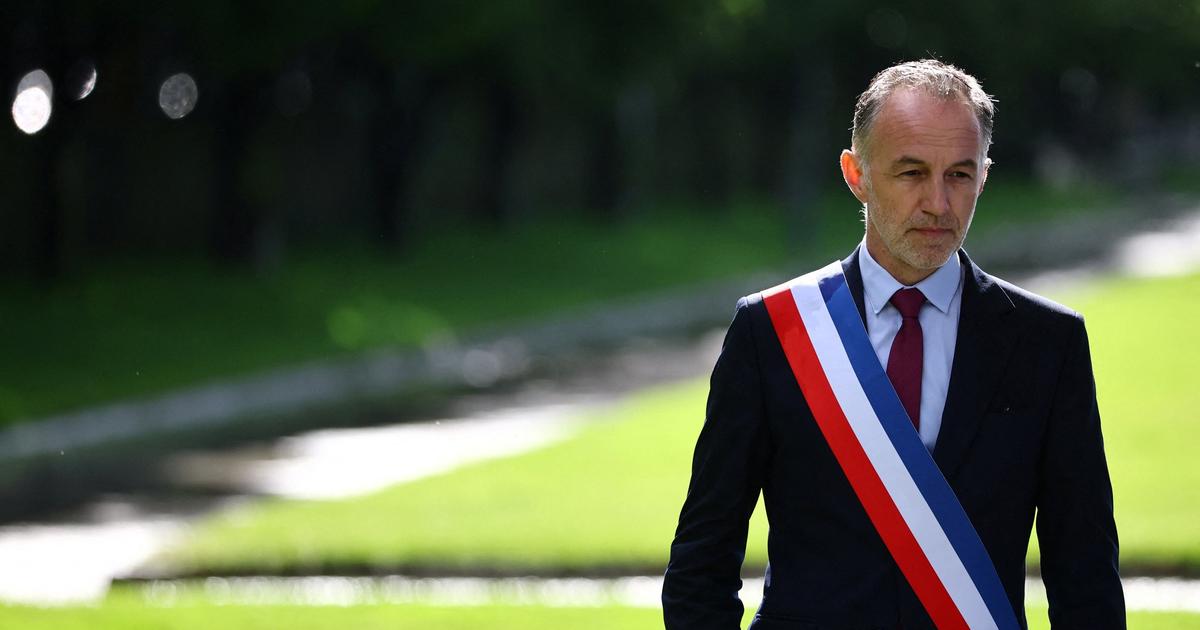 Scandale du périscolaire parisien : en pleine affaire Lyhanna, Emmanuel Grégoire sort du bois