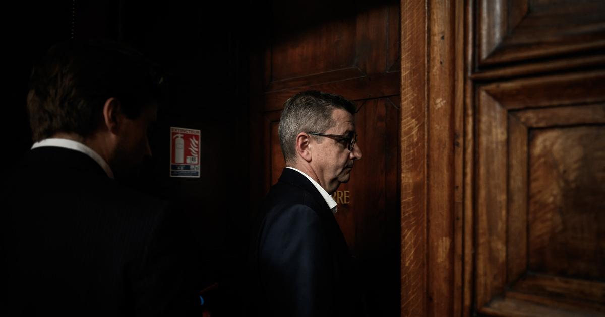 Chantage à la sextape à Saint-Étienne : cinq ans de prison, dont trois fermes, requis contre l’ex-maire en appel