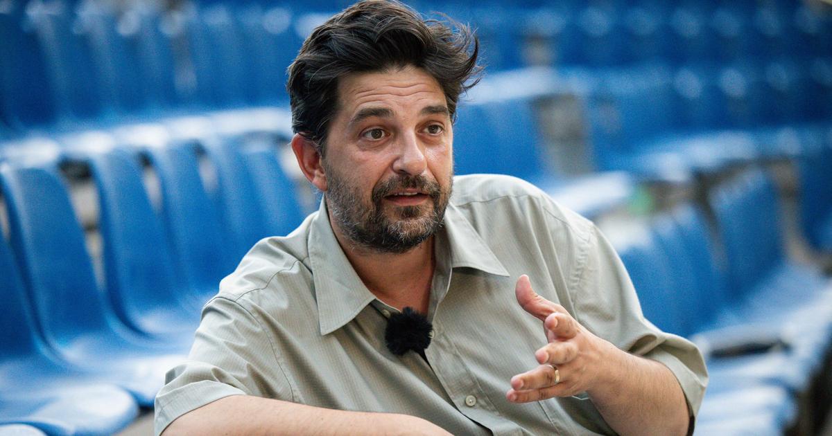 Le directeur du Festival d'Avignon affiche sa solidarité avec Alexis Michalik après la censure du RN