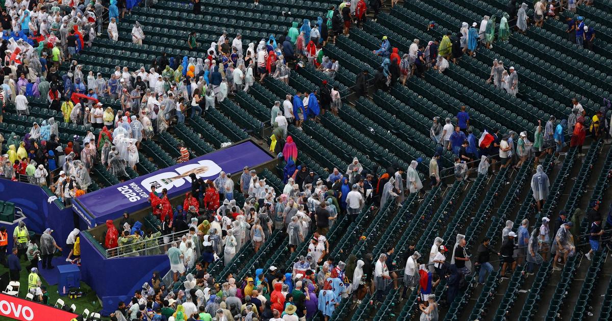 France-Irak : en vidéo, les images surréalistes d’un stade évacué en raison de l’alerte orage