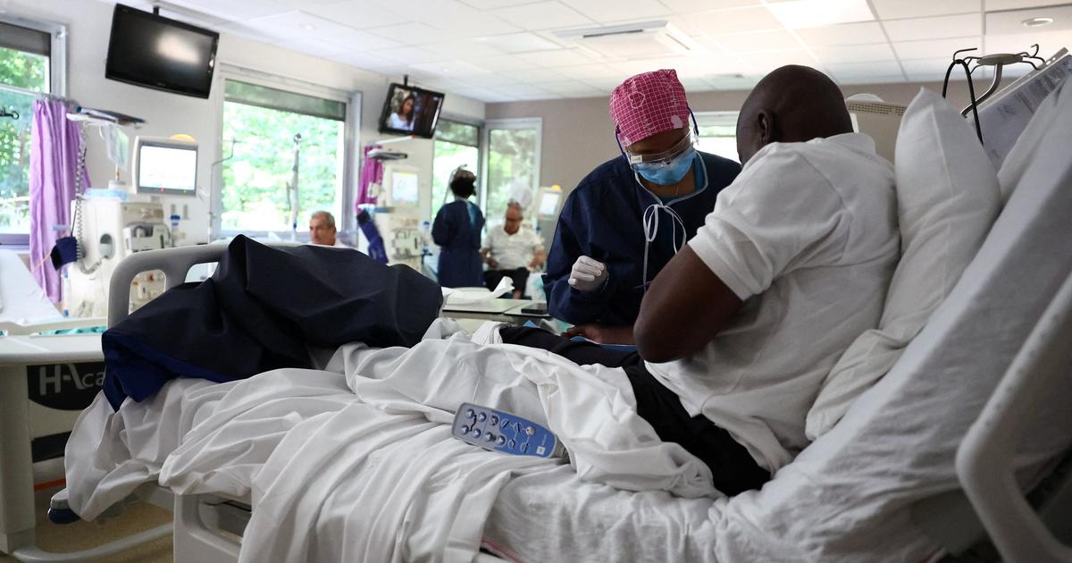 « Beaucoup de personnes âgées font des coups de chaud » : la pression sur l’hôpital se poursuit, une hausse des décès à domicile redoutée