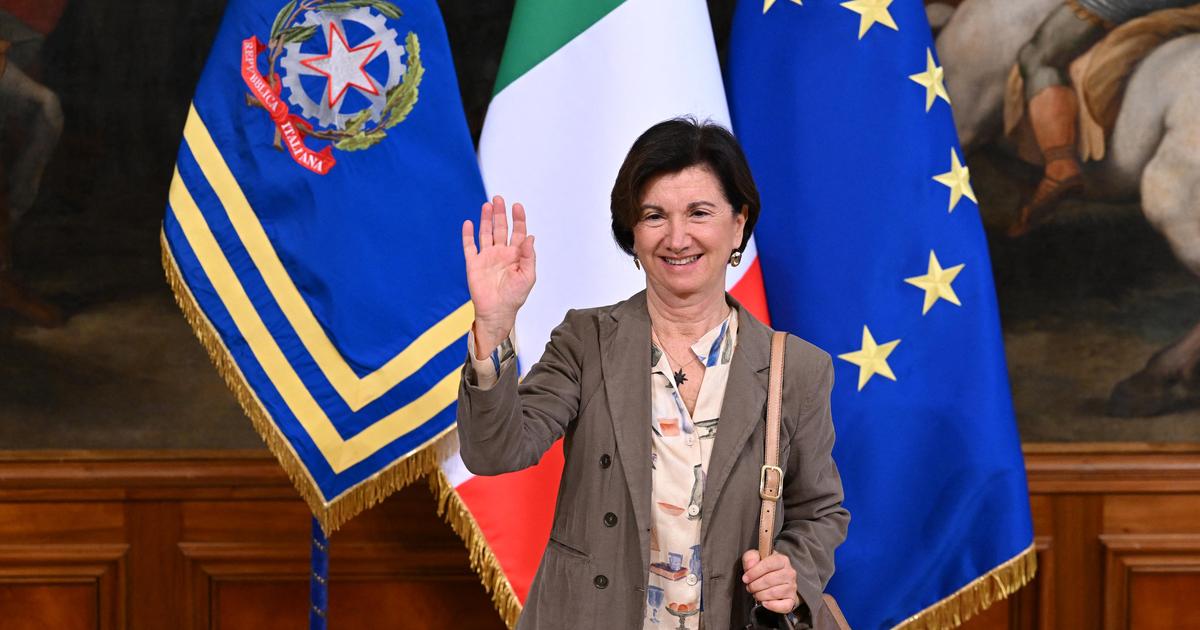 En Italie, la très conservatrice ministre de la famille prise pour cible sur les réseaux sociaux