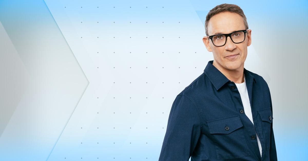 «Adieu mes amis» : Julien Courbet réagit avec humour à l’annonce de son licenciement de M6