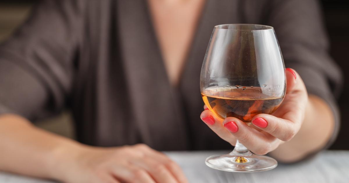 Pourquoi l’alcool affecte plus gravement les femmes que les hommes