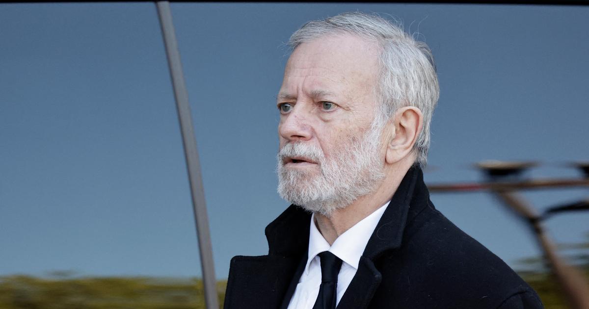 «Pour les protéger» : Francis Huster explique pourquoi il n’a pas parlé de son viol à ses filles avant longtemps