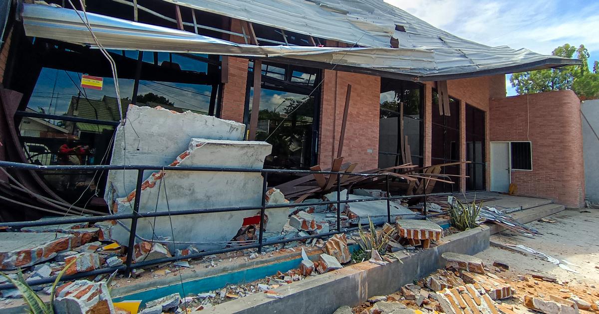 «J’étais assis en train de boire un café quand ma chaise s’est mise à bouger» : en Indonésie, un séisme de magnitude 6,2 frappe l'est du pays