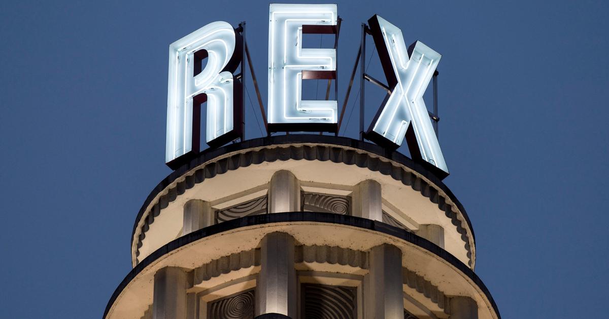 “First come, first served”: το Grand Rex πουλά βελούδινα καθίσματα κινηματογράφου για να χρηματοδοτήσει εργασίες αποκατάστασης