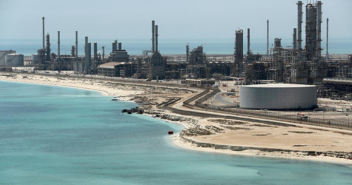 Guerre au Moyen-Orient : pourquoi les cours du pétrole ne flambent pas, malgré le regain de tensions