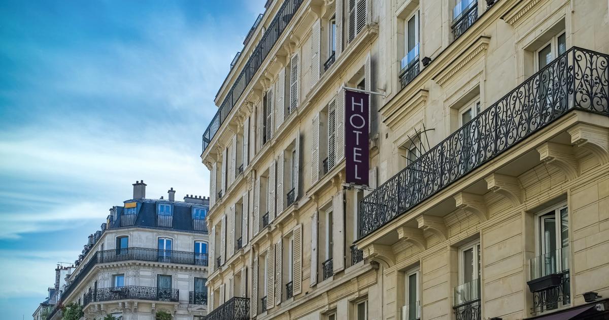 “Less Affluent Customers Are Gradually Being Driven Out”: The Slow Disappearance of Budget Hotels in Paris