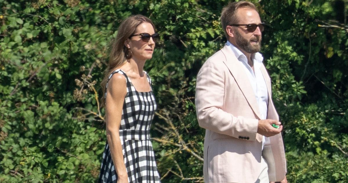 Royal Robe Robe Kate Middleton lance l’été dans une robe Vichy virevoltante à la Royal ...
