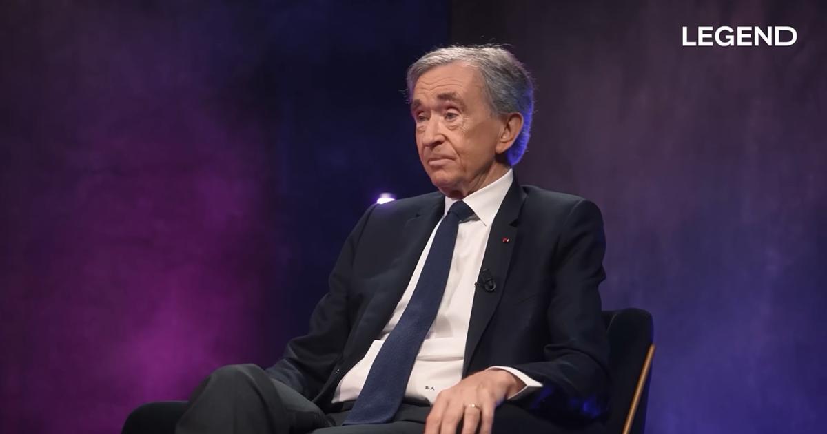 «On part en vacances ensemble» : Bernard Arnault révèle être ami avec Roger Federer