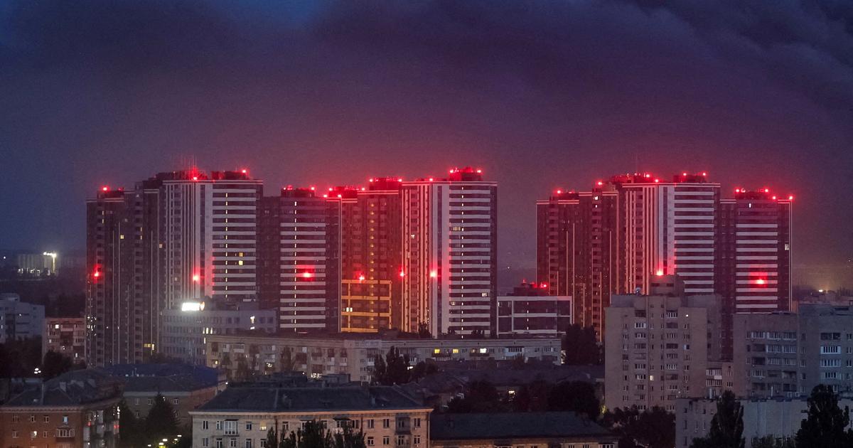 Guerre en Ukraine: les frappes massives se poursuivent sur Kiev, où une série d’explosions a été entendue cette nuit